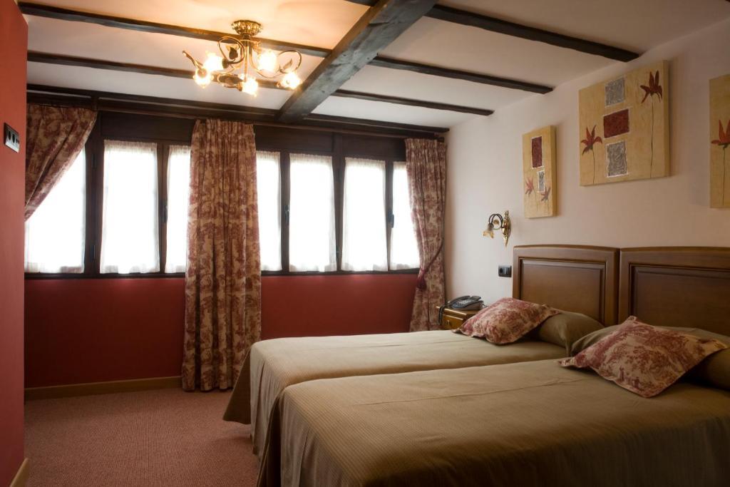 El Foyu Hotell Colunga Rom bilde